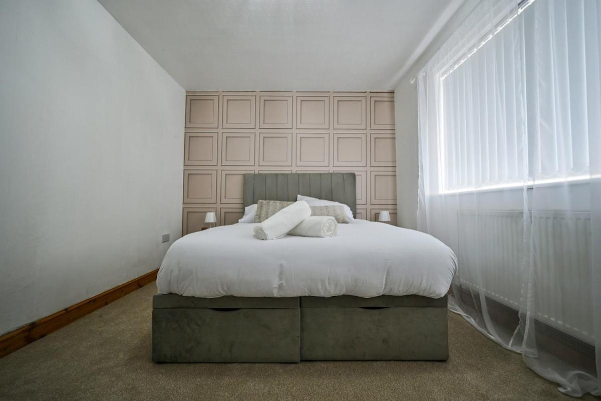 Апартаменты Cosy 2 Bed With Jacuzzi Bath In Near Manchester Airport Уизеншо